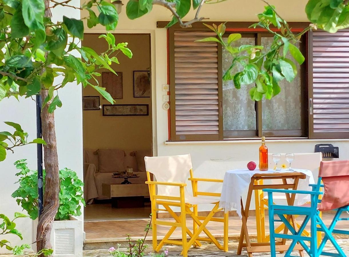 Lourantos Studios & Apartments Vathy  Exterior foto
