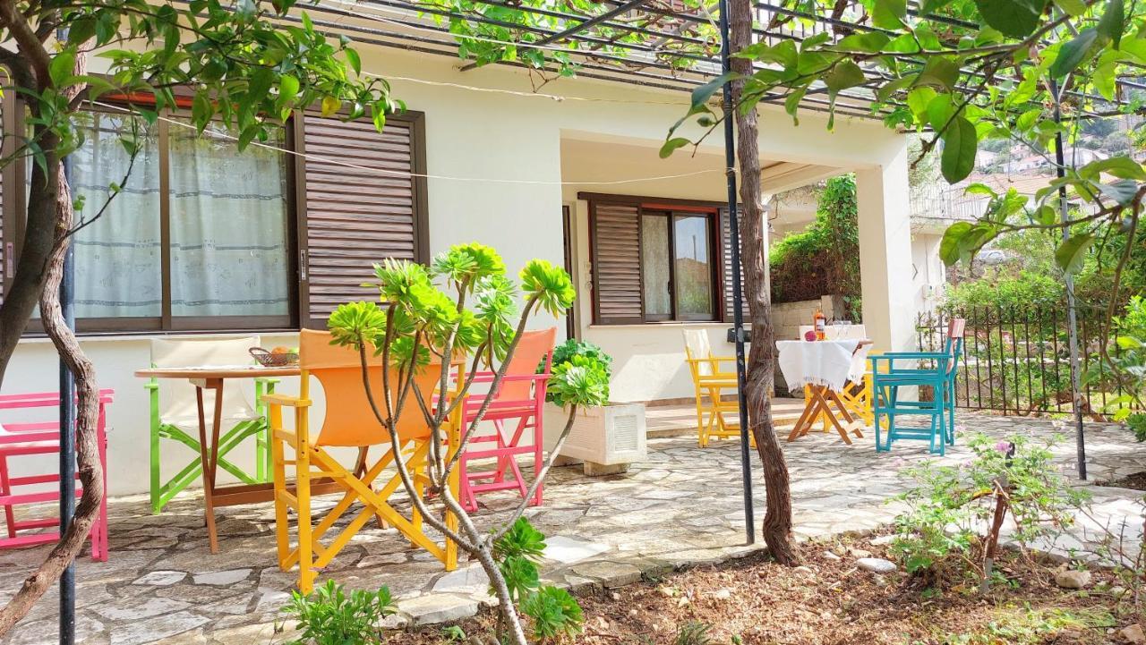 Lourantos Studios & Apartments Vathy  Exterior foto