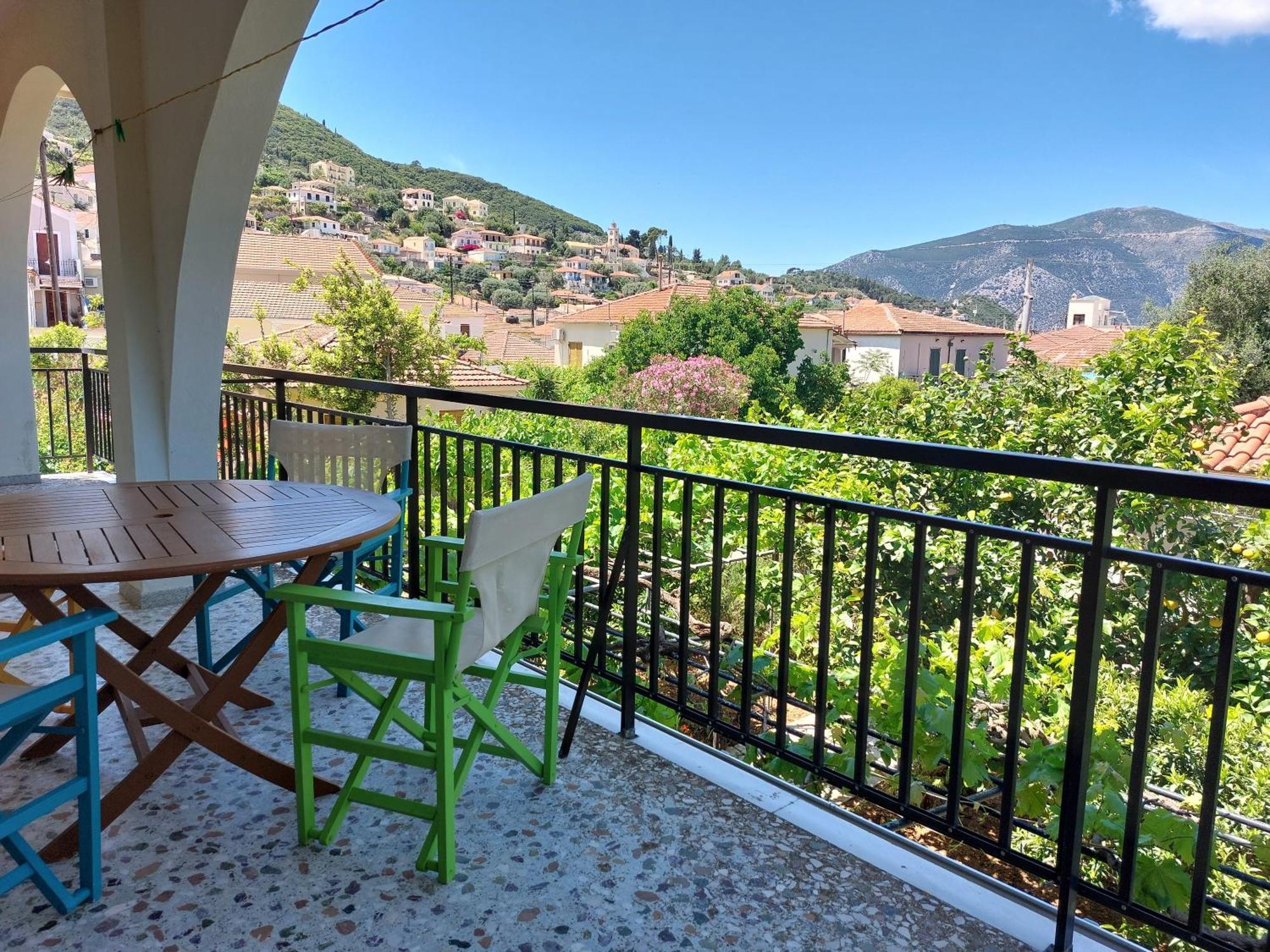 Lourantos Studios & Apartments Vathy  Exterior foto